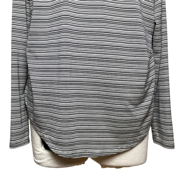 Athleta Women’s Cloudlight Stratus Black/Ivory Striped Top Scoop Neck LS Sz M - Picture 13 of 14